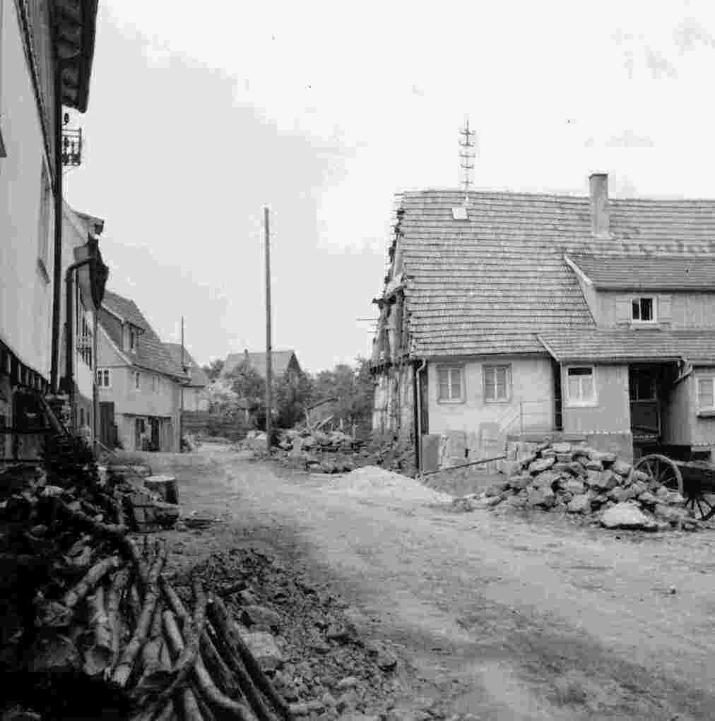 Verbreiterung der Talstra�e